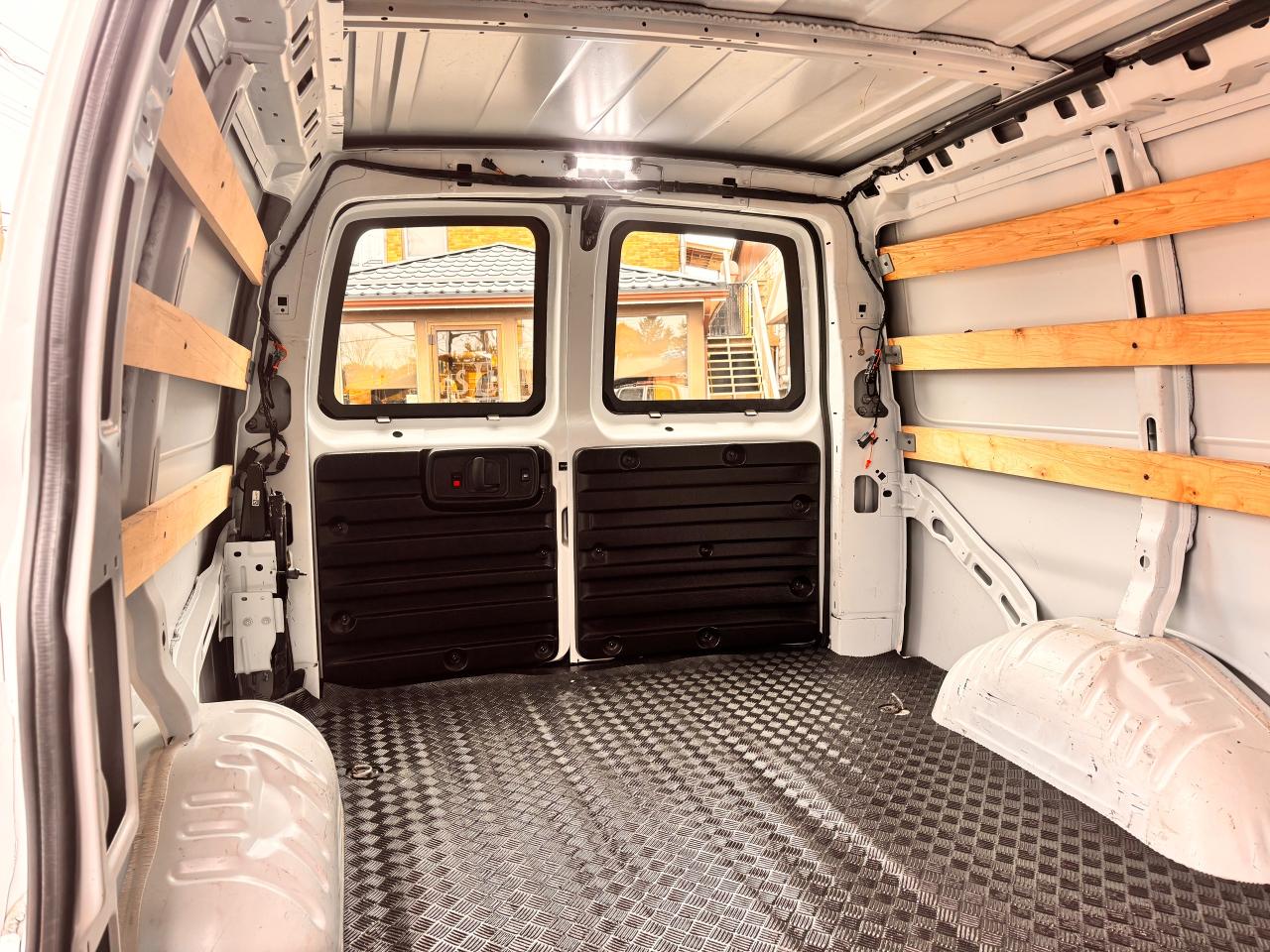 2023 GMC Savana Cargo Van FULLY FINANCEABLE, FACTORY WARRANTY, CLEAN RECORDS