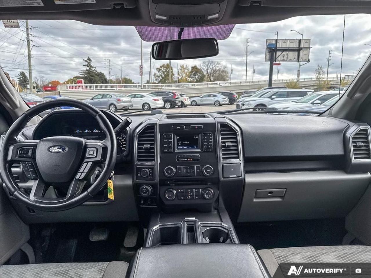 2017 Ford F-150 XLT / XTR / NO ACCIDENTS / 5.0L / REAR CAM / 4X4 - Photo #12