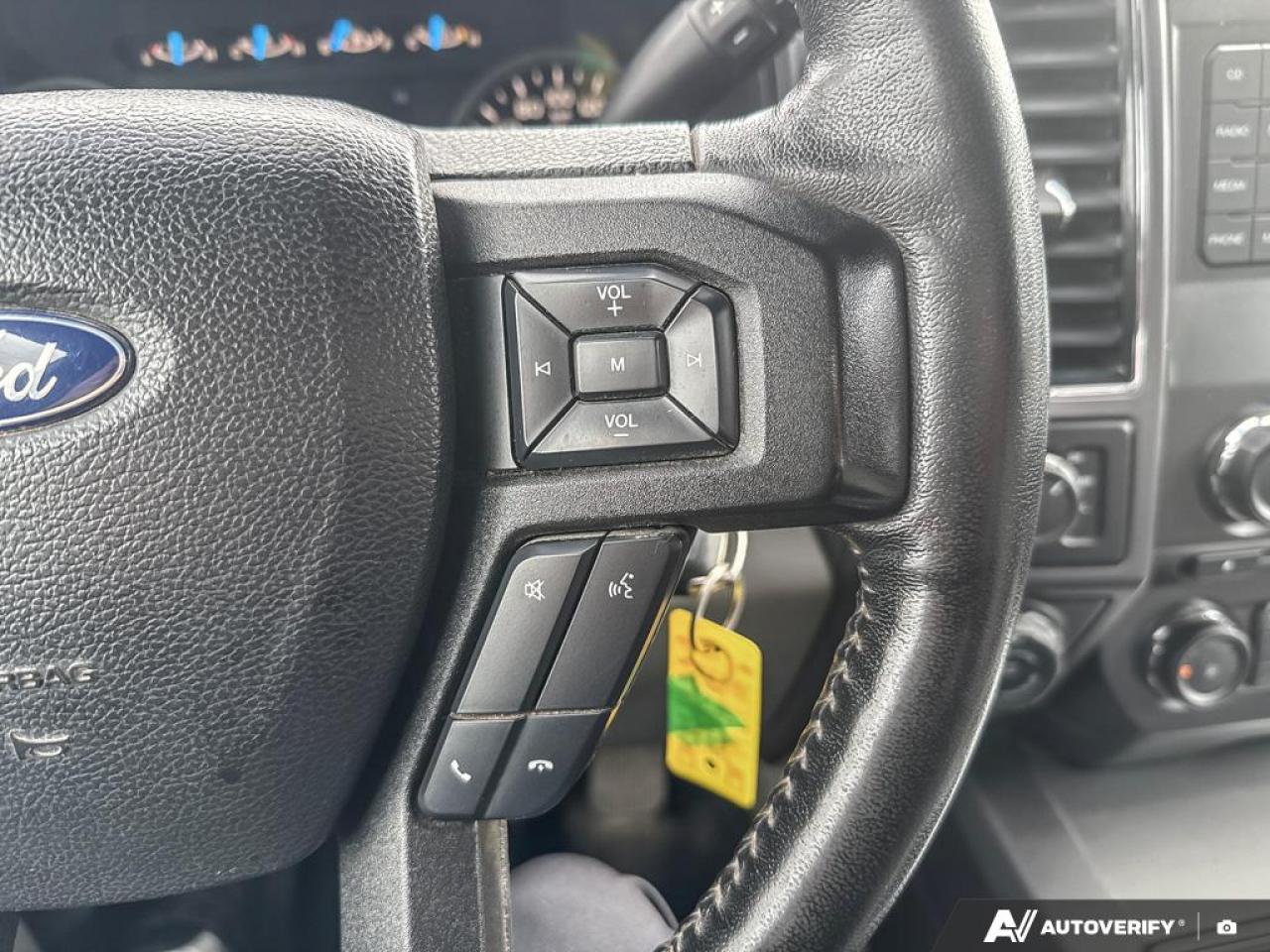 2017 Ford F-150 XLT / XTR / NO ACCIDENTS / 5.0L / REAR CAM / 4X4 - Photo #20