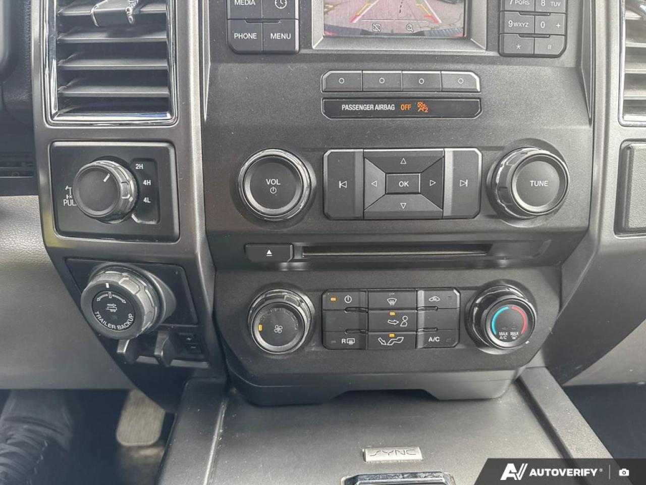 2017 Ford F-150 XLT / XTR / NO ACCIDENTS / 5.0L / REAR CAM / 4X4 - Photo #17