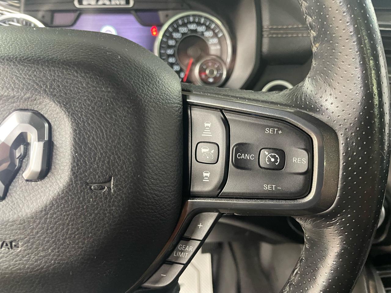 2020 RAM 1500 SPORT 4X4 CREW CAB 5'7" BOX Photo16