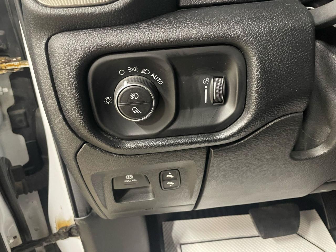 2020 RAM 1500 SPORT 4X4 CREW CAB 5'7" BOX