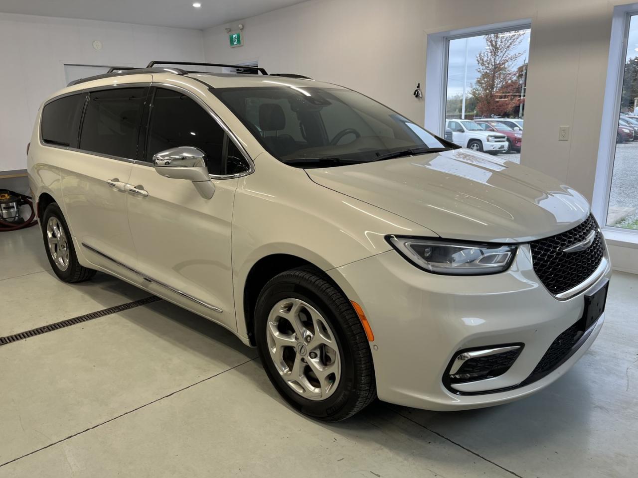 Used 2021 Chrysler Pacifica Limited *1 OWNER*NO ACCIDENTS* for sale in Dunnville, ON