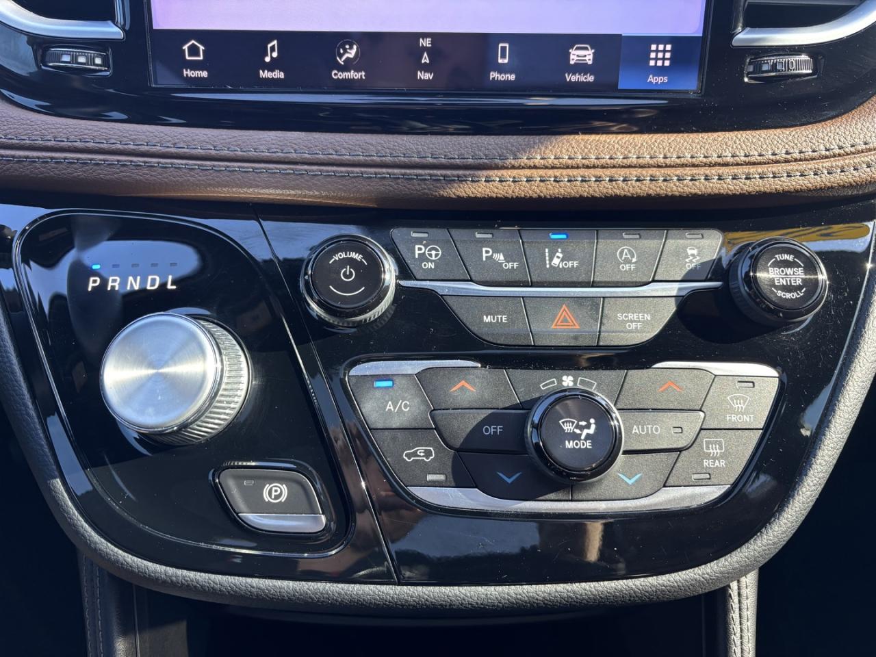 2021 Chrysler Pacifica Limited *1 OWNER*NO ACCIDENTS*Fully Loaded* Photo