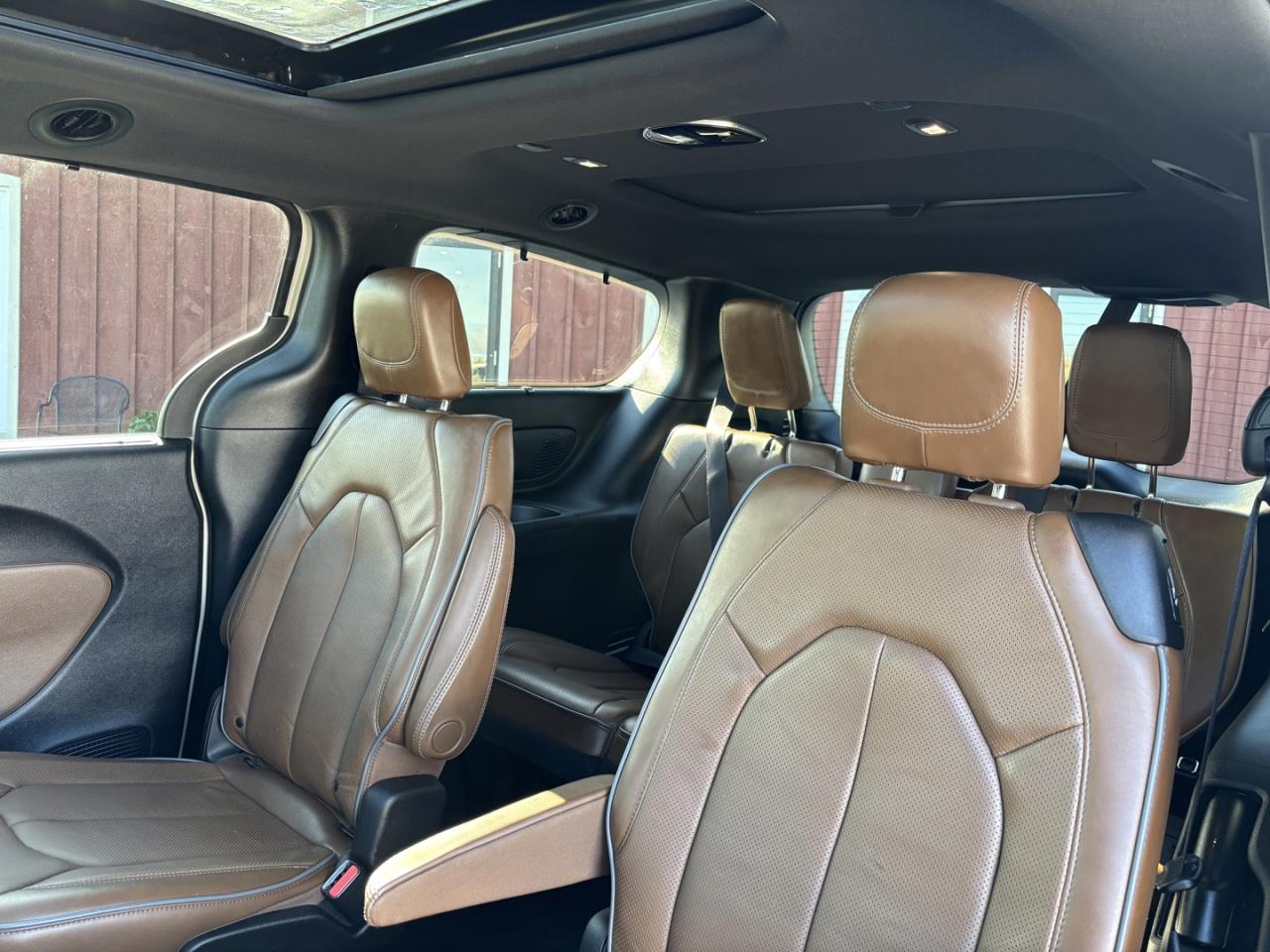 2021 Chrysler Pacifica Limited *1 OWNER*NO ACCIDENTS*Fully Loaded* Photo