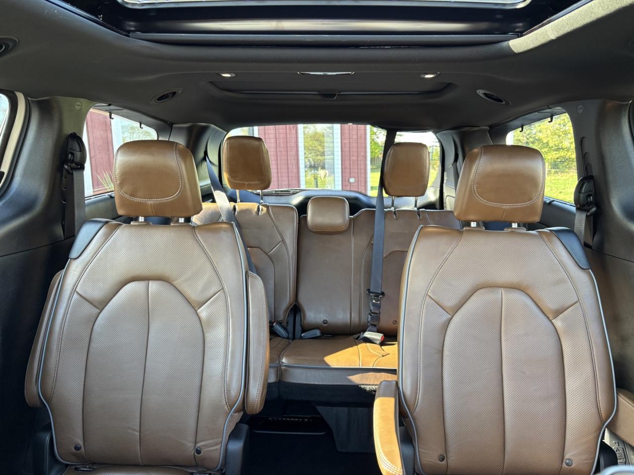 2021 Chrysler Pacifica Limited *1 OWNER*NO ACCIDENTS*Fully Loaded* Photo