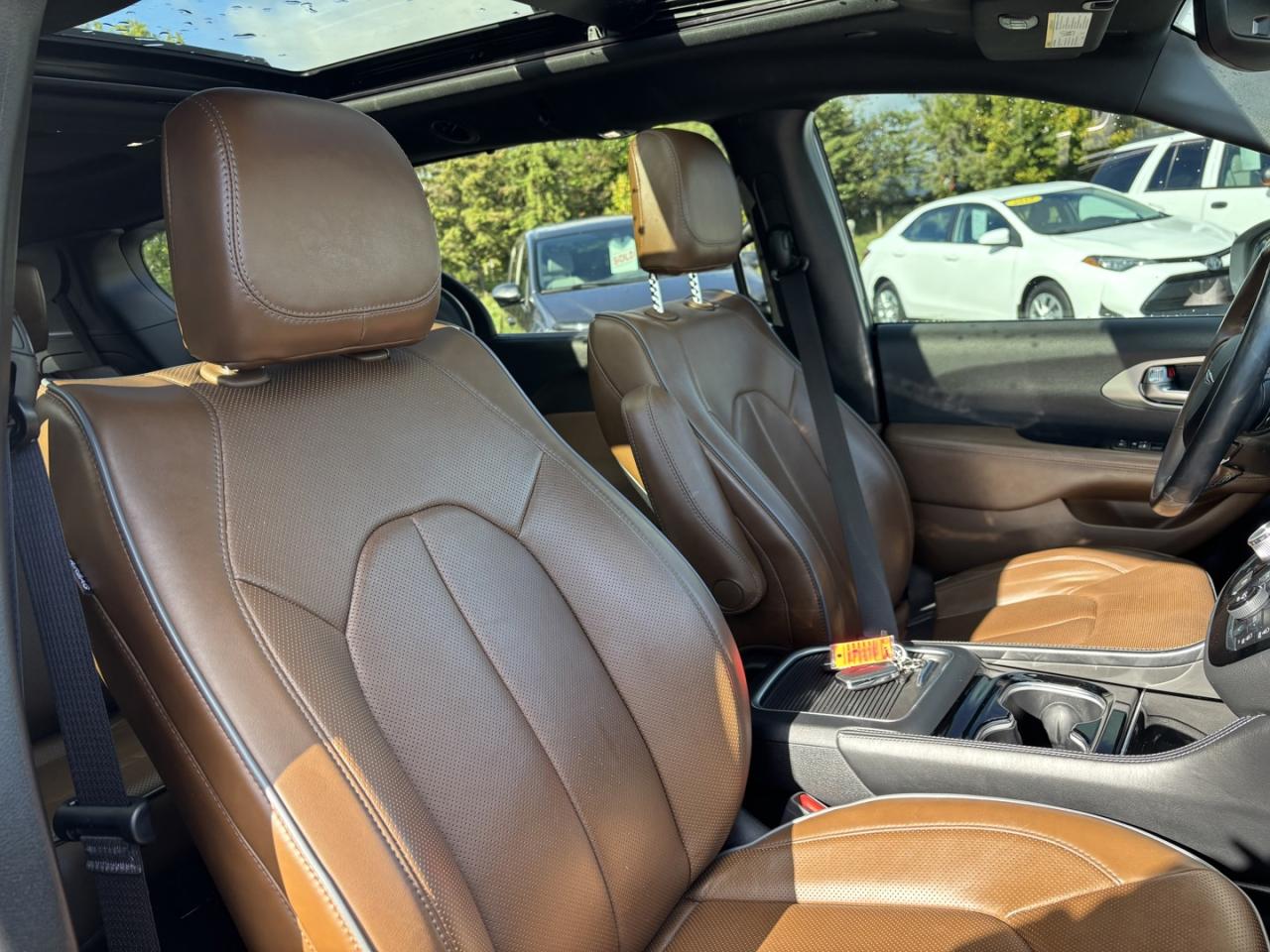 2021 Chrysler Pacifica Limited *1 OWNER*NO ACCIDENTS*Fully Loaded* Photo