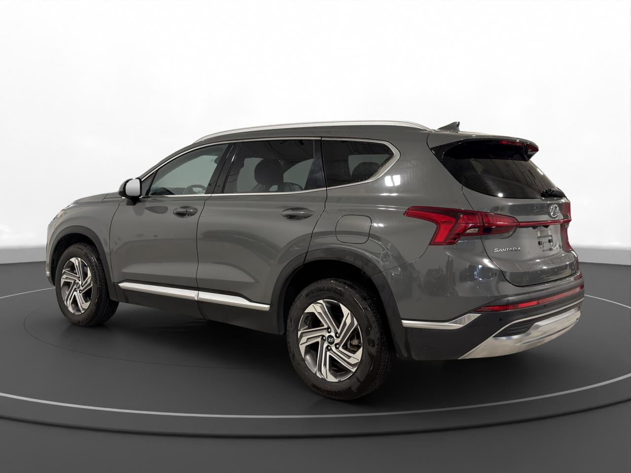 2023 Hyundai Santa Fe Preferred Photo