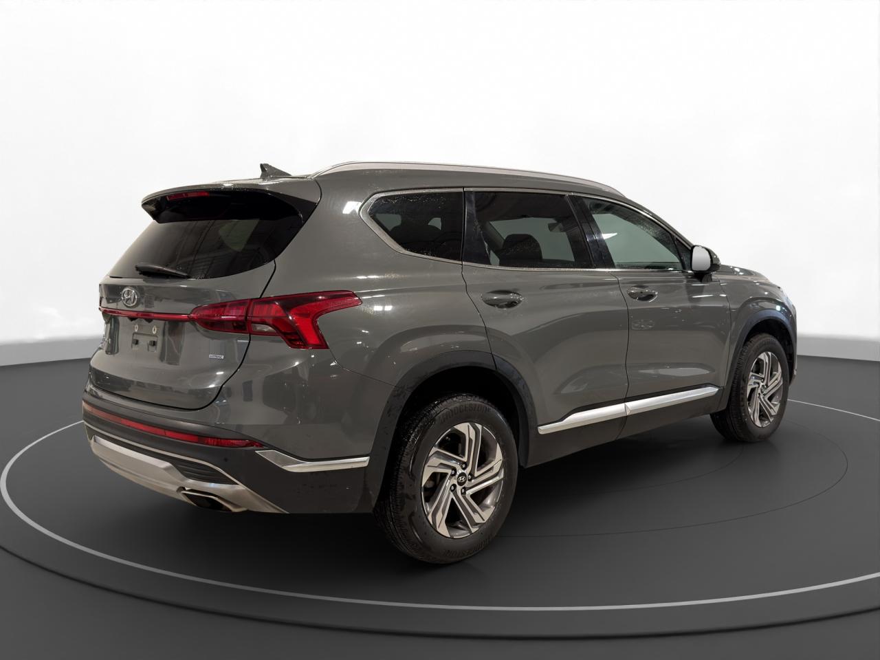 2023 Hyundai Santa Fe Preferred Photo