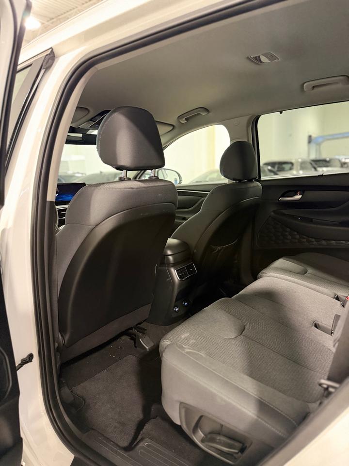 2023 Hyundai Santa Fe Preferred Photo