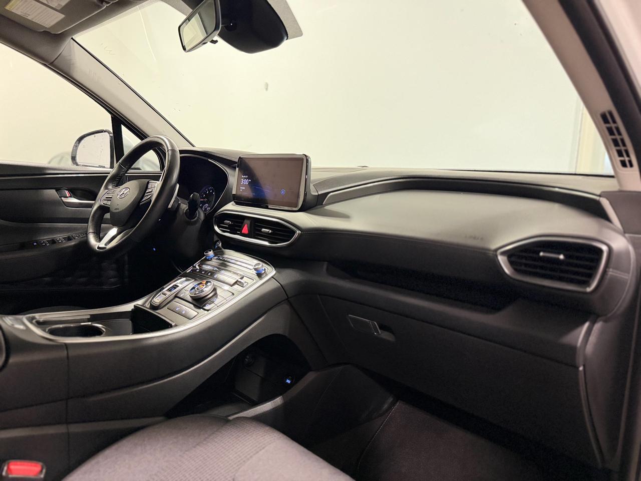 2023 Hyundai Santa Fe Preferred Photo