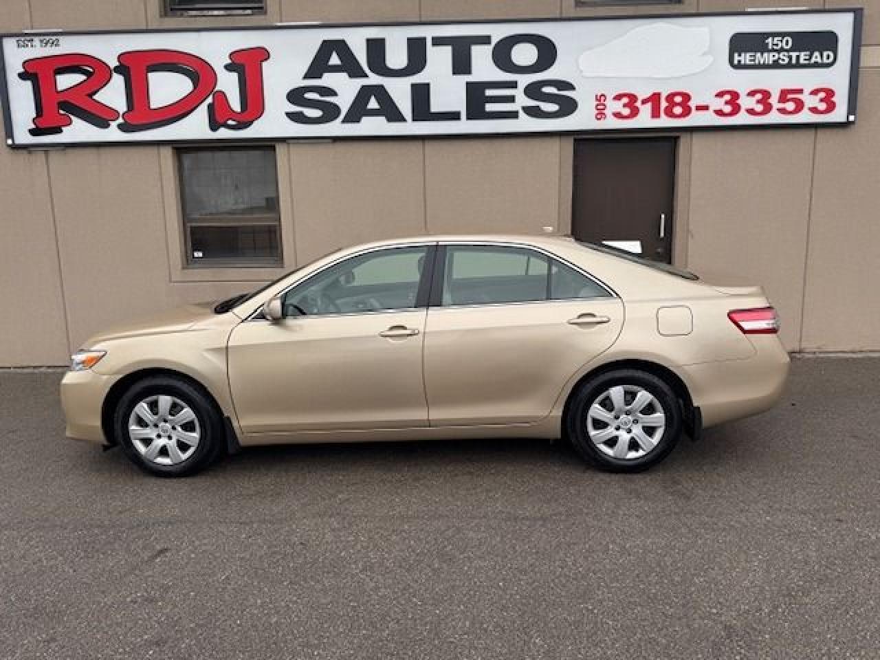 2011 Toyota Camry 4dr Sdn I4 Auto LE
