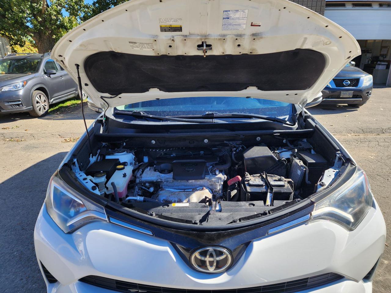 2017 Toyota RAV4 LE l Clean Carfax l No accidents l AWD - Photo #17
