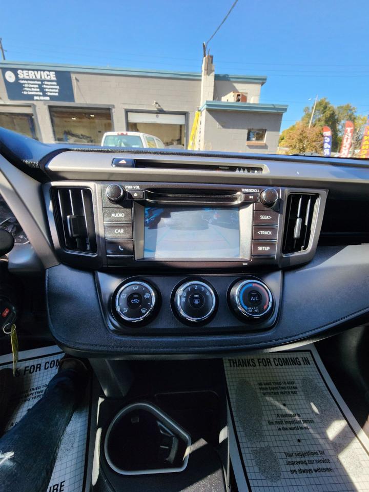 2017 Toyota RAV4 LE l Clean Carfax l No accidents l AWD - Photo #20