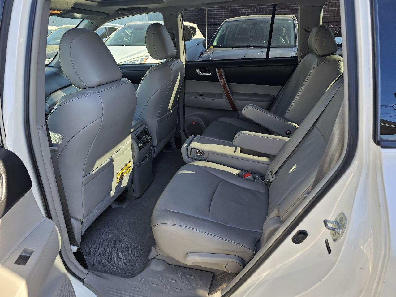 2010 Toyota Highlander 4WD 4dr V6 Limited, 7 Pass, Fully Fully Loaded - Photo #10