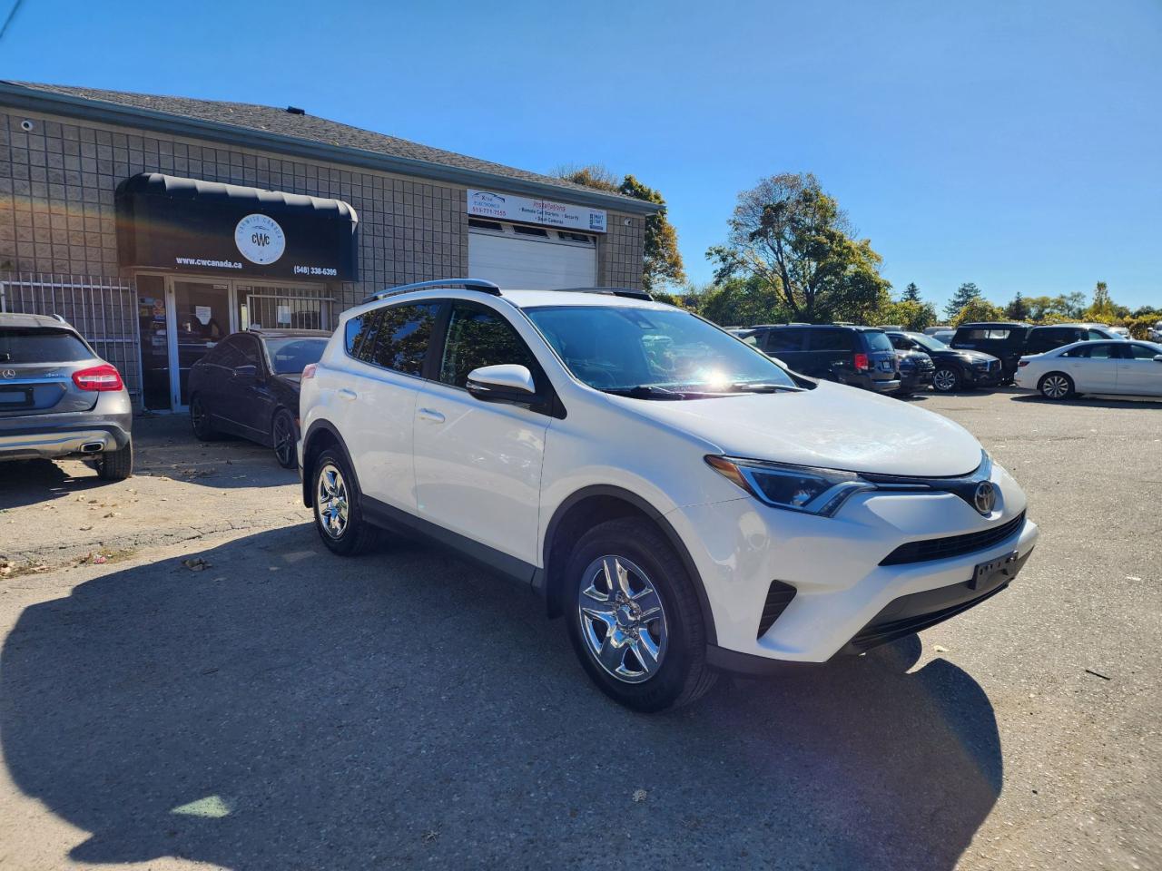 2017 Toyota RAV4 LE l Clean Carfax l No accidents l AWD