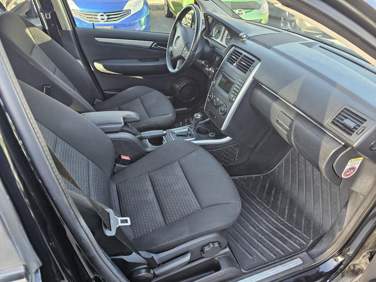 2010 Mercedes-Benz B-Class 4dr HB B 200 - Photo #5