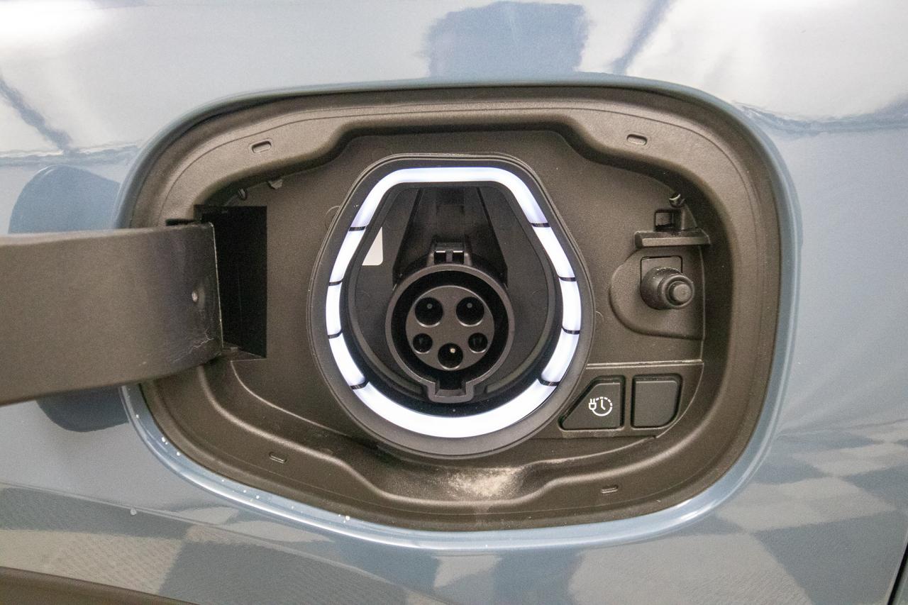 2025 Ford Escape PHEV FWD Hybrid Photo5