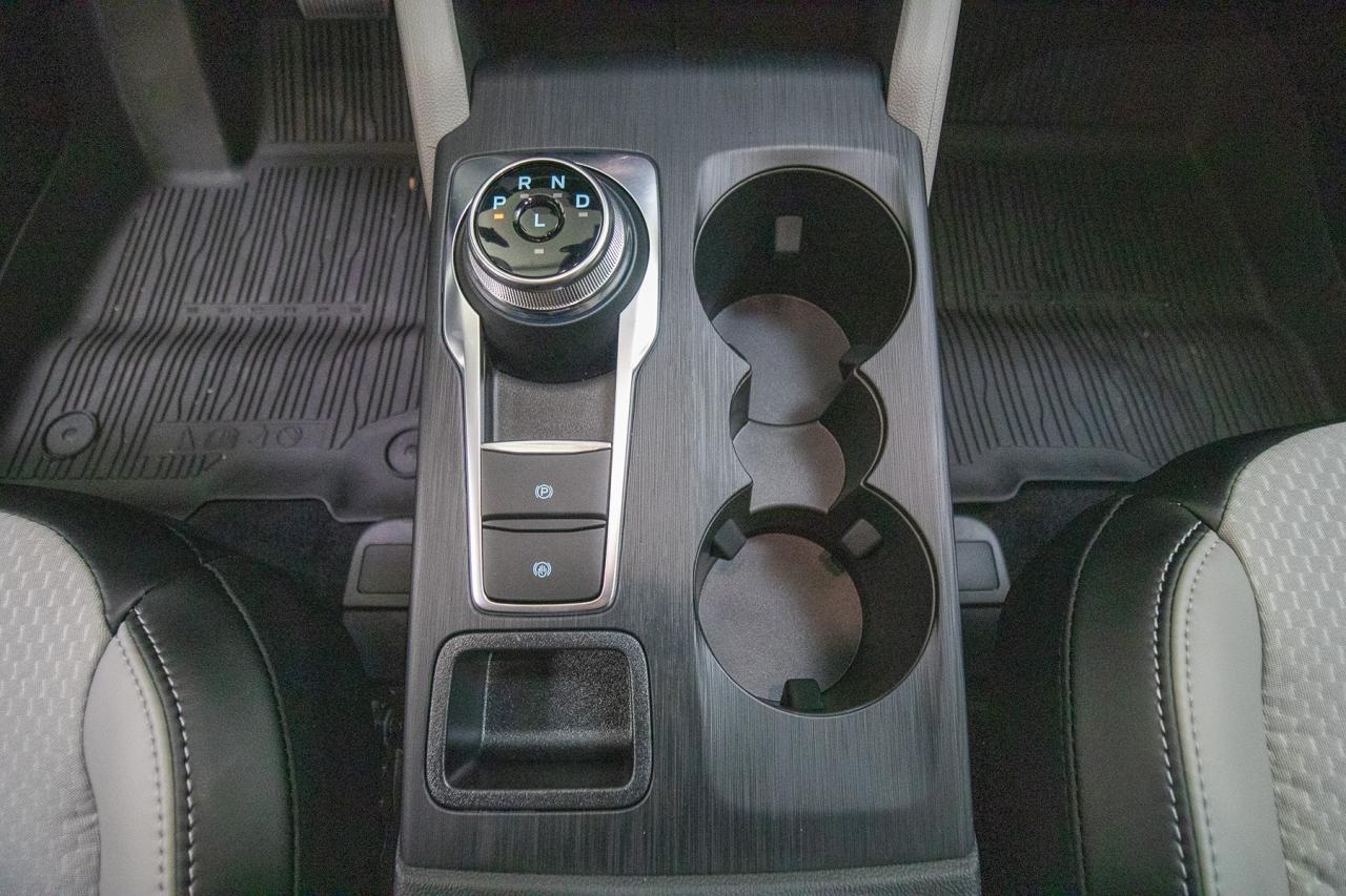 2025 Ford Escape PHEV FWD Hybrid Photo5