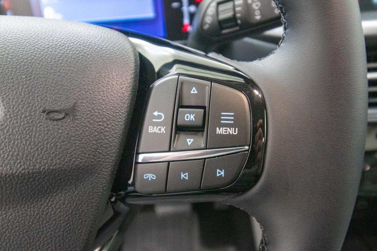 2025 Ford Escape PHEV FWD Hybrid Photo5