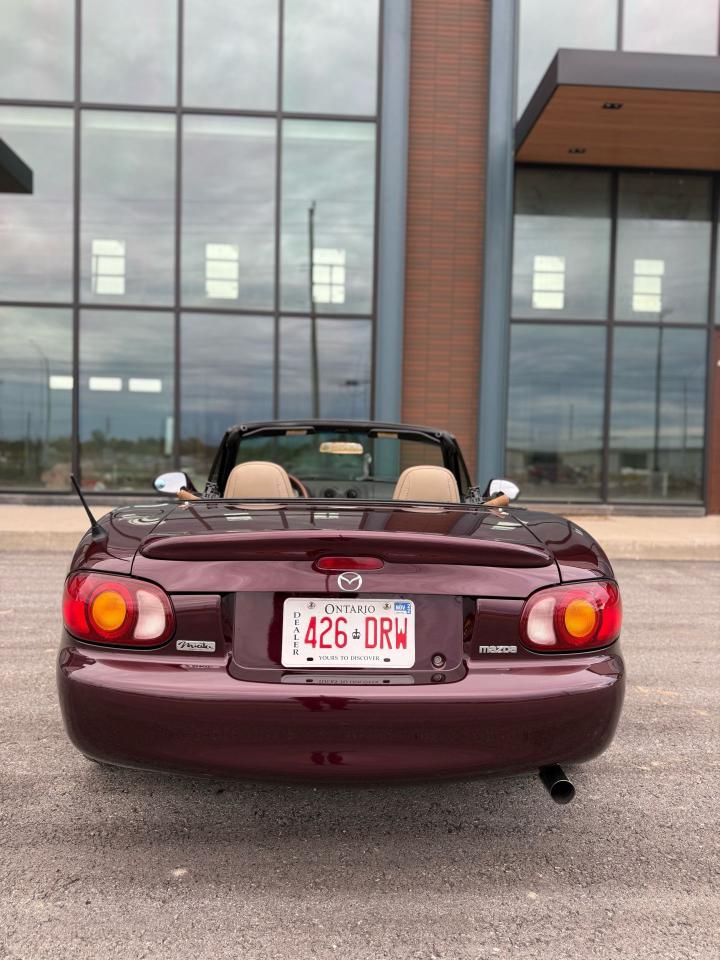 2000 Mazda Miata MX-5 Special Edition Photo4