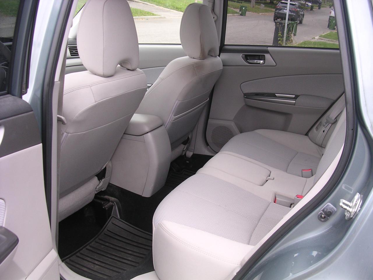 2012 Subaru Forester X Limited - Photo #6