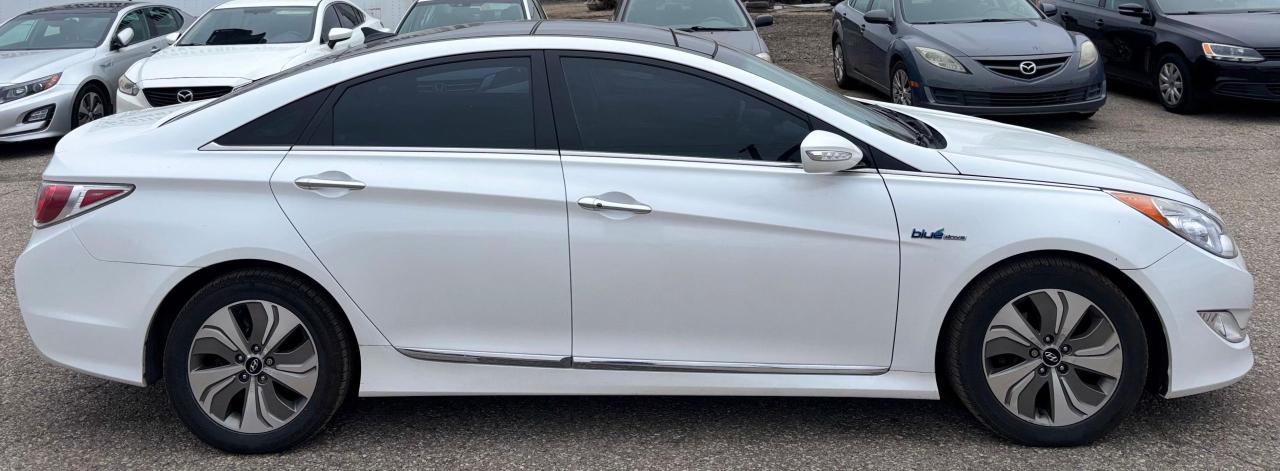 2014 Hyundai Sonata Hybrid 4dr Sdn Limited w/Technology Pkg - Photo #9