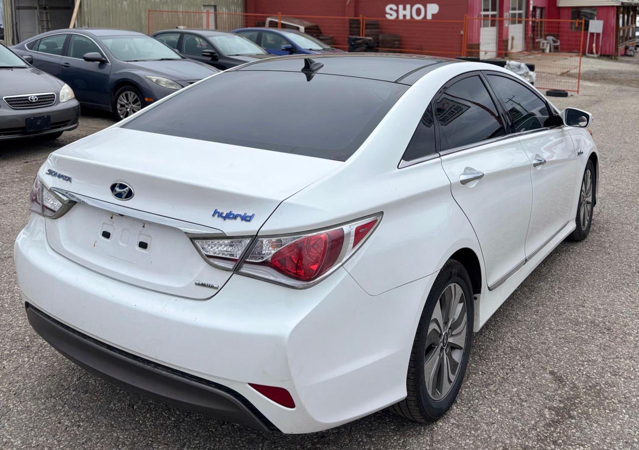 2014 Hyundai Sonata Hybrid 4dr Sdn Limited w/Technology Pkg - Photo #11