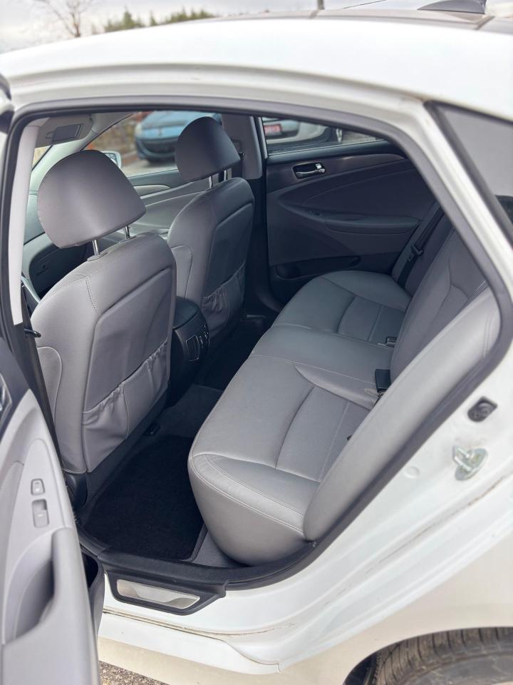 2014 Hyundai Sonata Hybrid 4dr Sdn Limited w/Technology Pkg - Photo #14