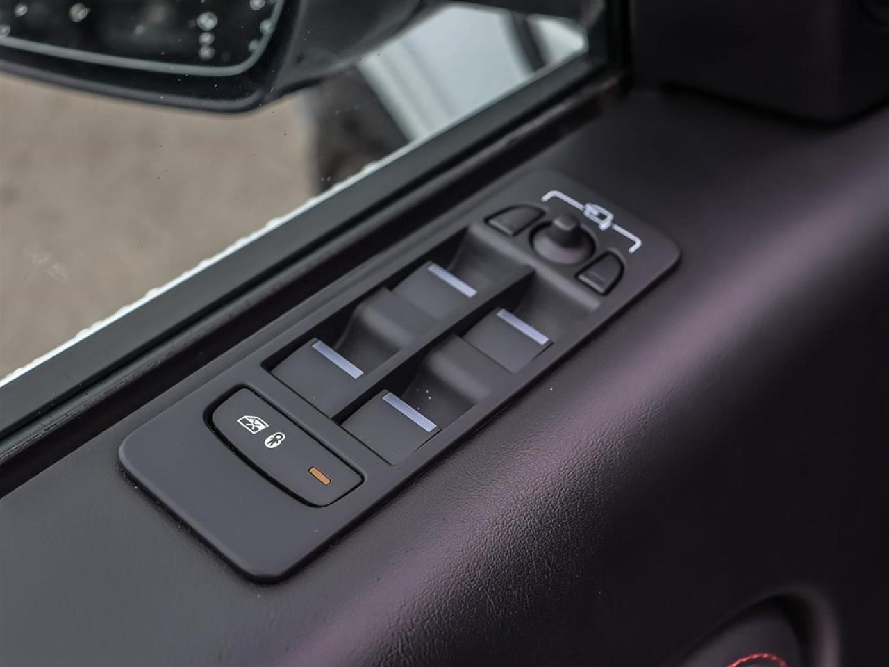 2023 Land Rover Discovery Sport R-Dynamic HSE 4WD Photo