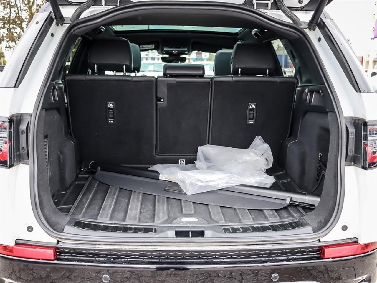 2023 Land Rover Discovery Sport R-Dynamic HSE 4WD Photo