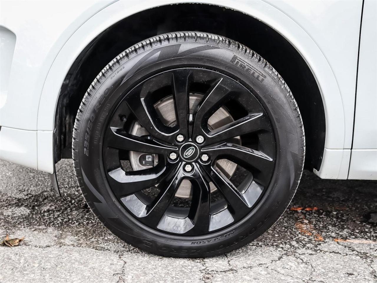 2023 Land Rover Discovery Sport R-Dynamic HSE 4WD Photo