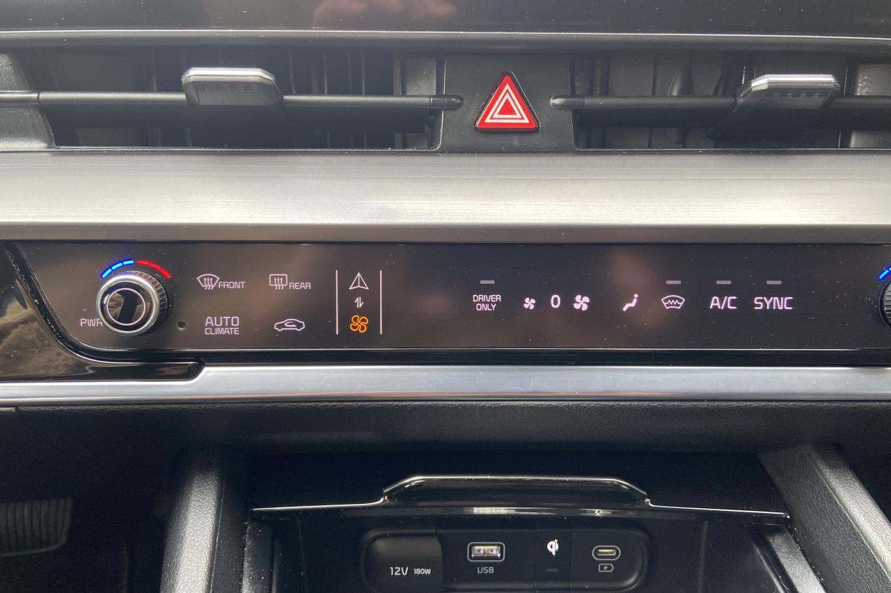 2023 Kia Sportage EX Photo