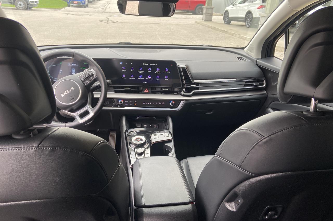 2023 Kia Sportage EX Photo4