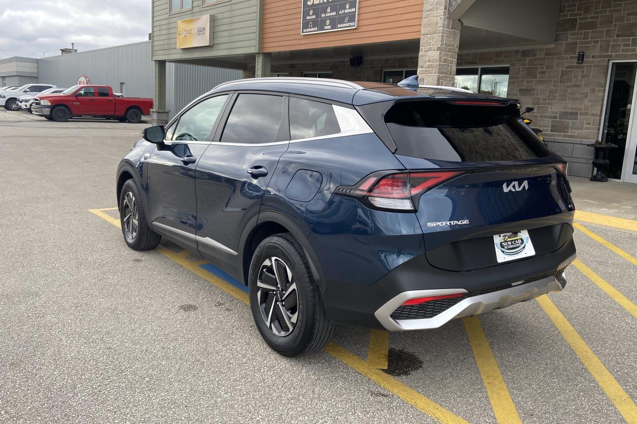 2023 Kia Sportage EX Photo