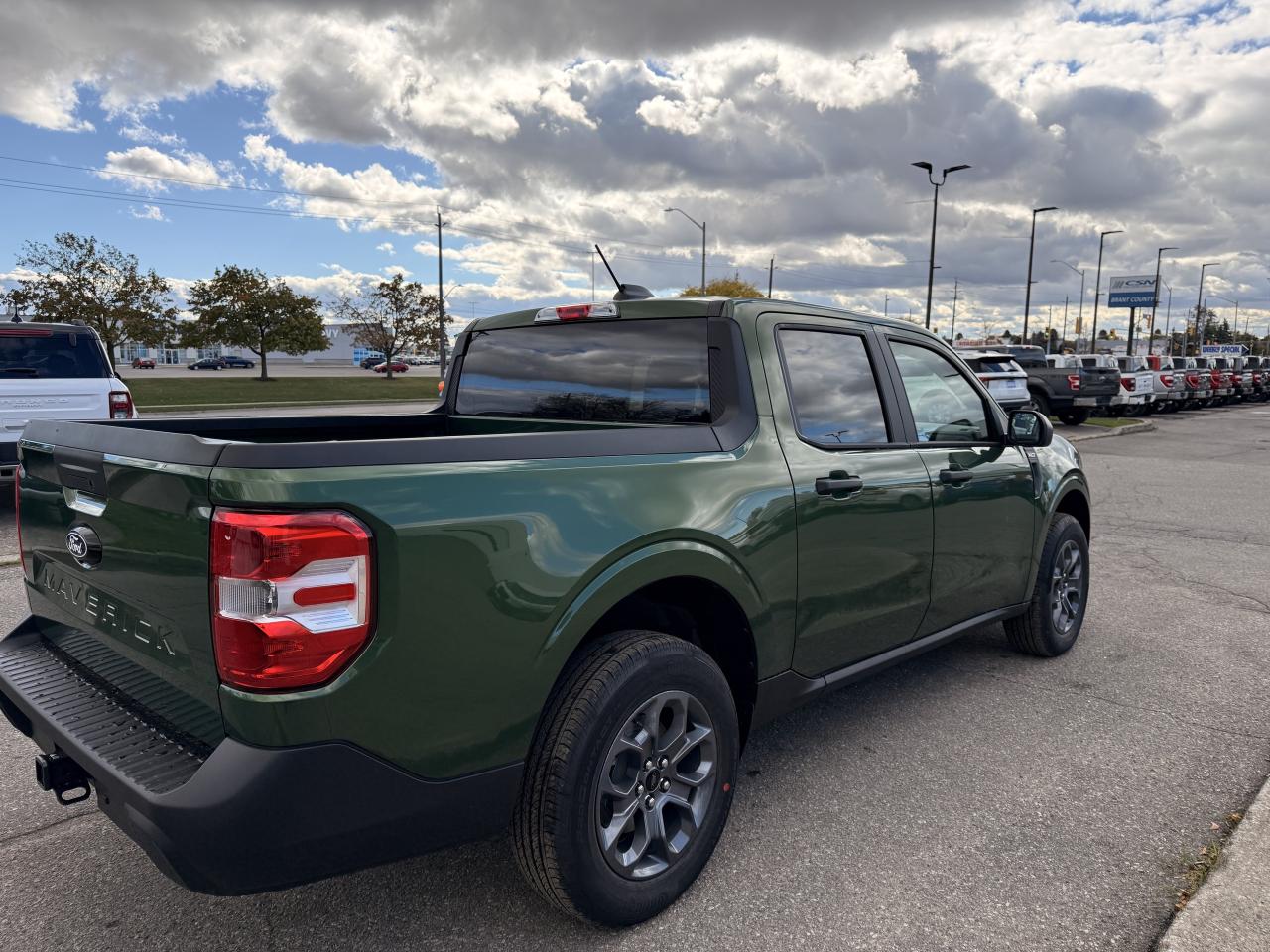 2025 Ford Maverick XLT | FWD | HYBRID | Photo3