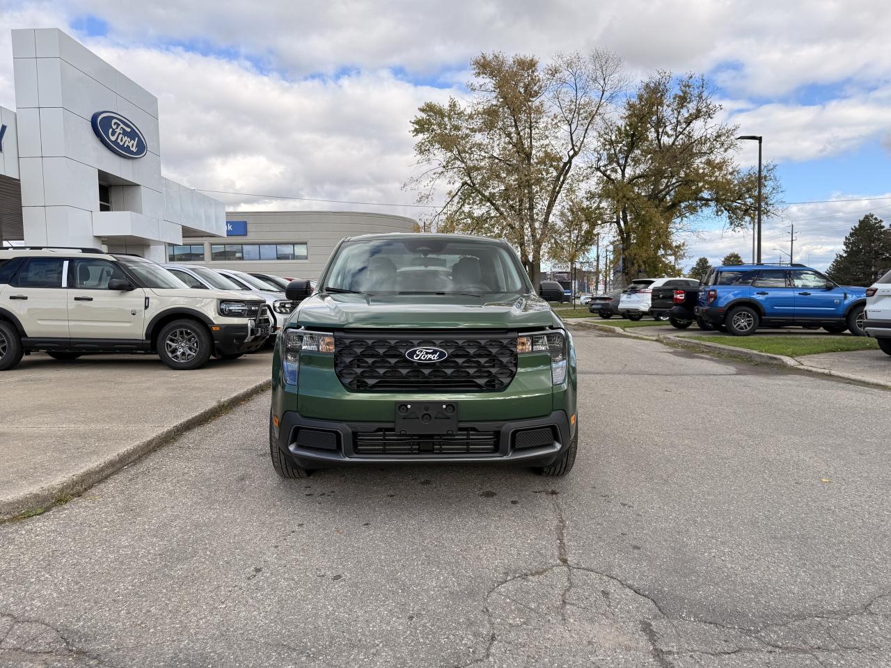 2025 Ford Maverick XLT | FWD | HYBRID | Photo2