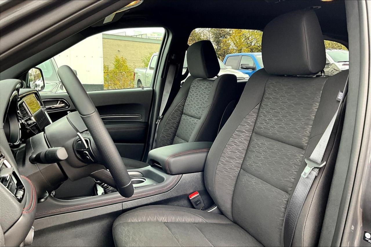 2026 Dodge Durango GT AWD | Blacktop | Tow Pkg | 7-Seater | 20"Wheels Photo