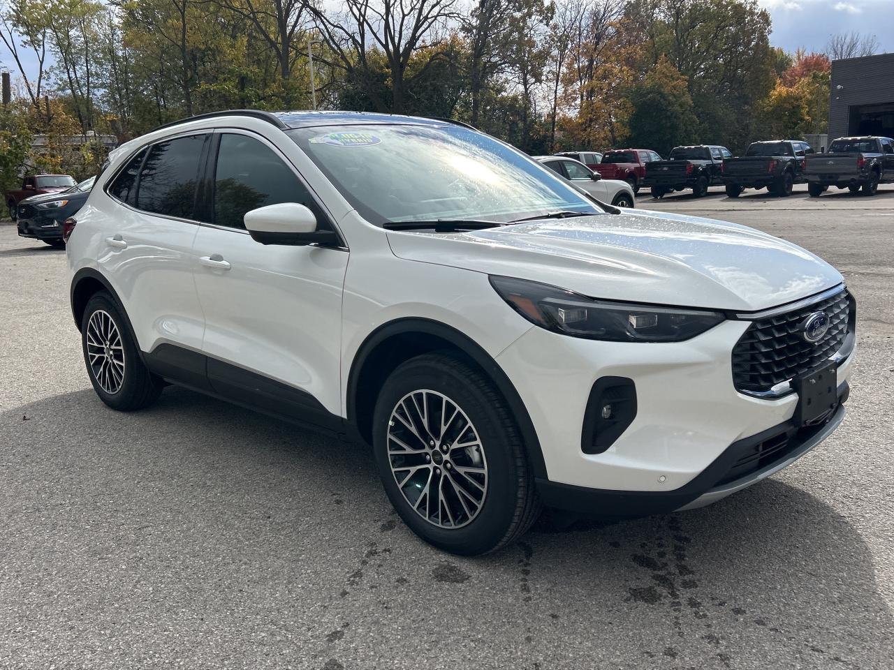 2026 Ford Escape PHEV Photo2