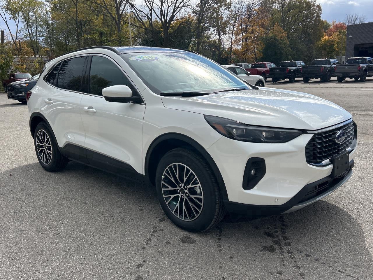 2026 Ford Escape PHEV Photo2