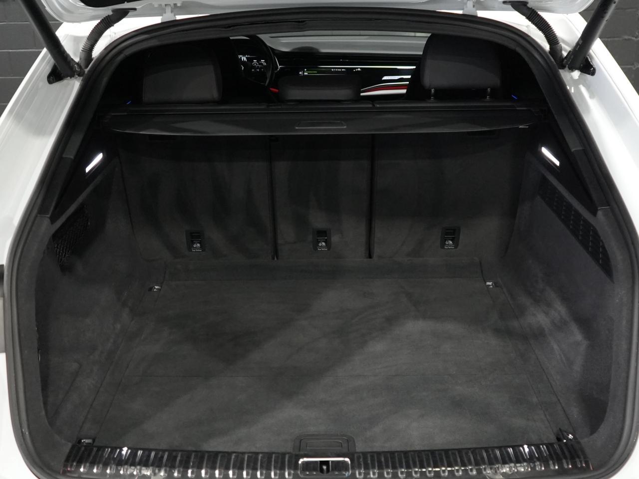 2022 Audi RS Q8 PANO/360CAM/HUD/B&O AUDIO/DRIVE ASSIST/NO ACCIDENT Photo