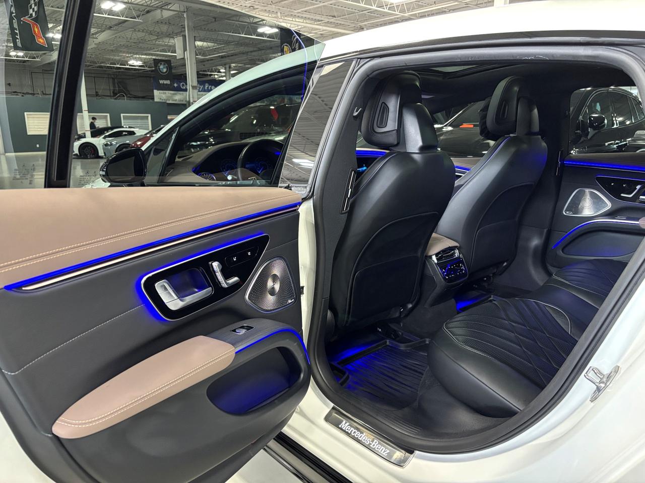 2022 Mercedes-Benz E-Class EQS580|4MATIC|NAV|MASSAGE|3DCAM|HUD|WOOD|AMBIENT|+ - Photo #11
