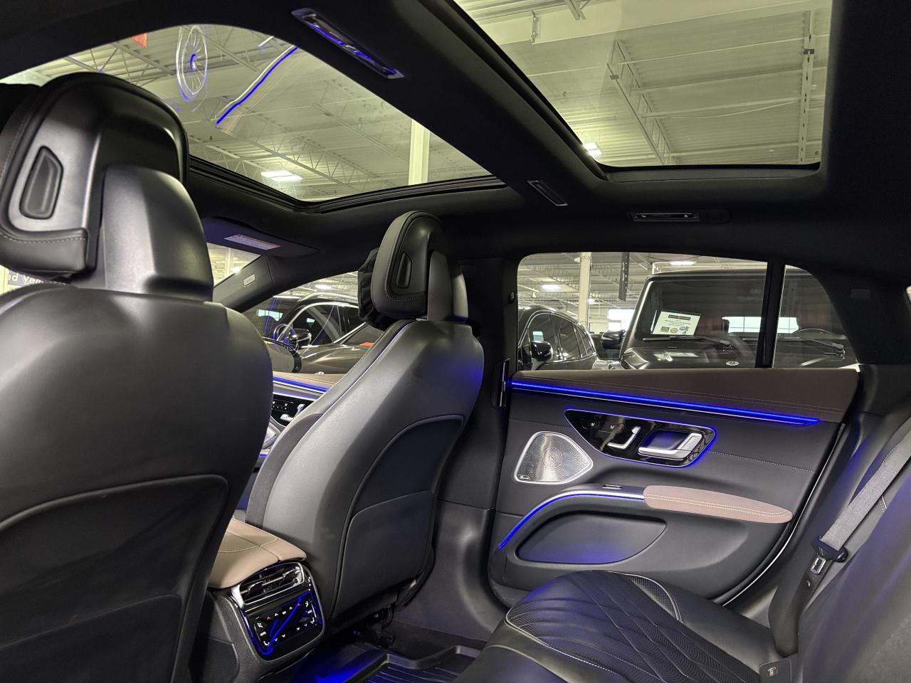 2022 Mercedes-Benz E-Class EQS580|4MATIC|NAV|MASSAGE|3DCAM|HUD|WOOD|AMBIENT|+ - Photo #12