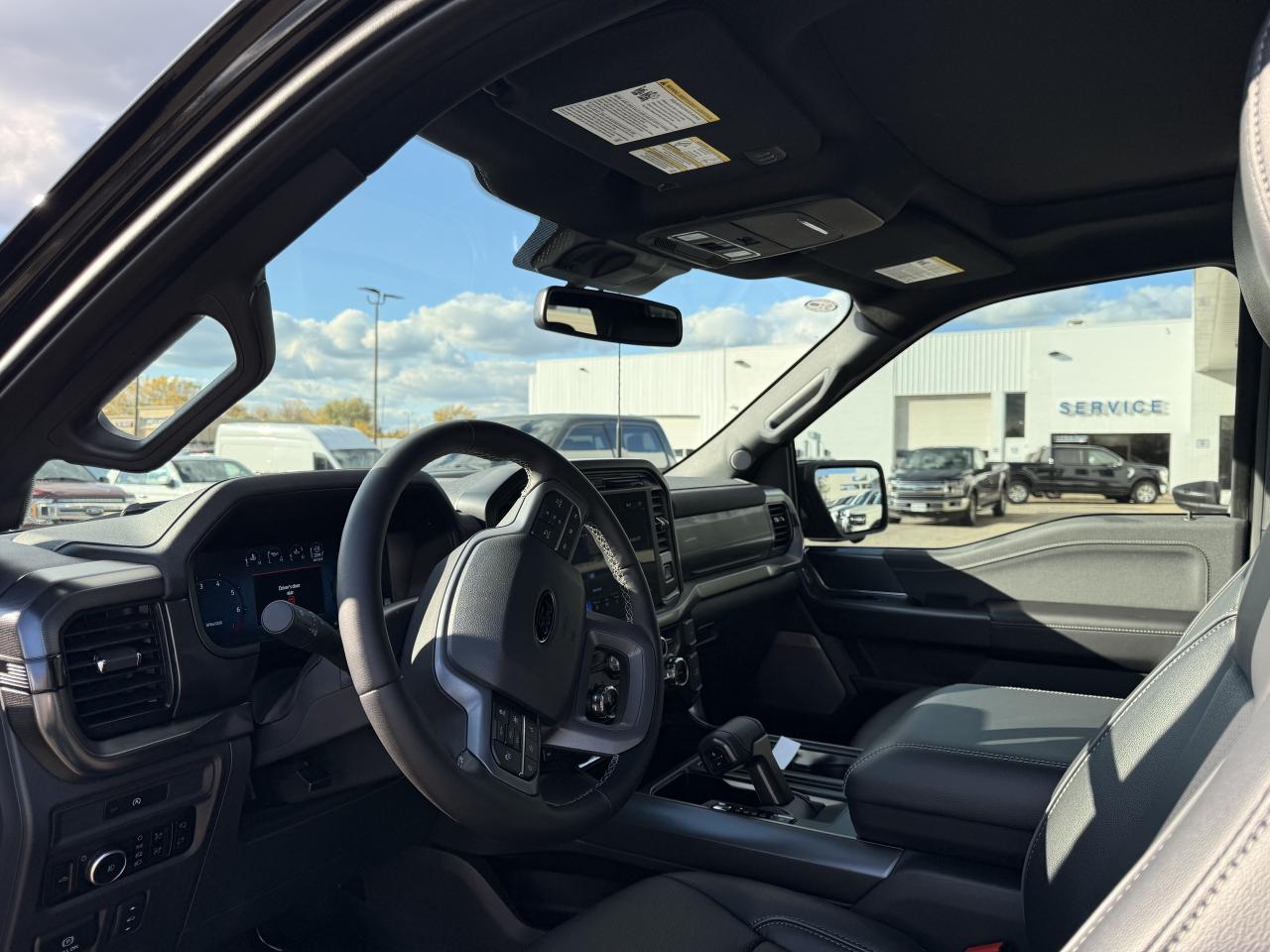 2025 Ford F-150 Lariat Photo