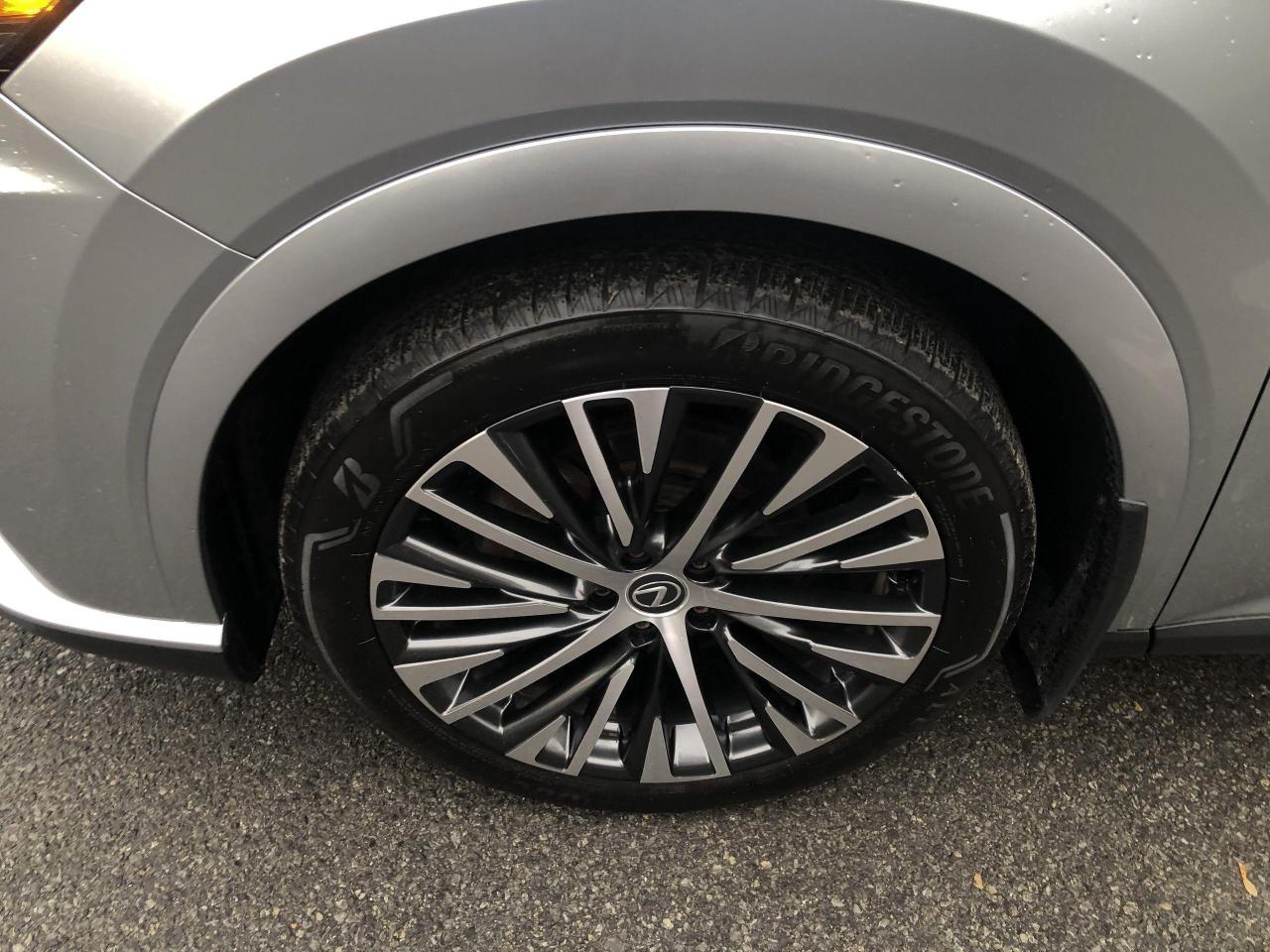 2023 Lexus RX 350H HYBRID, ULTRA LUXURY, HUDS, PANO. ROOF, NAVI, HTD Photo