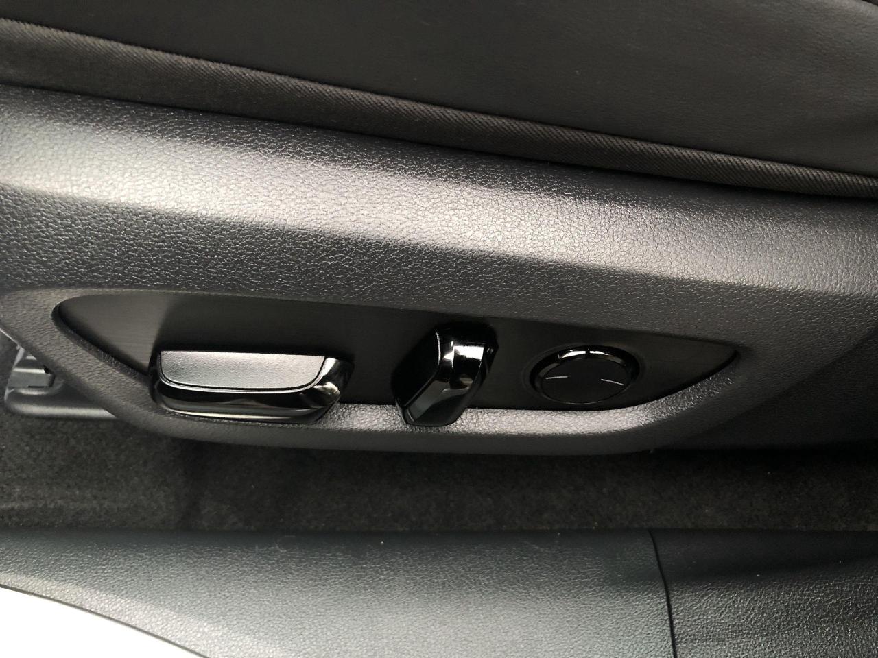 2023 Lexus RX 350H HYBRID, ULTRA LUXURY, HUDS, PANO. ROOF, NAVI, HTD Photo