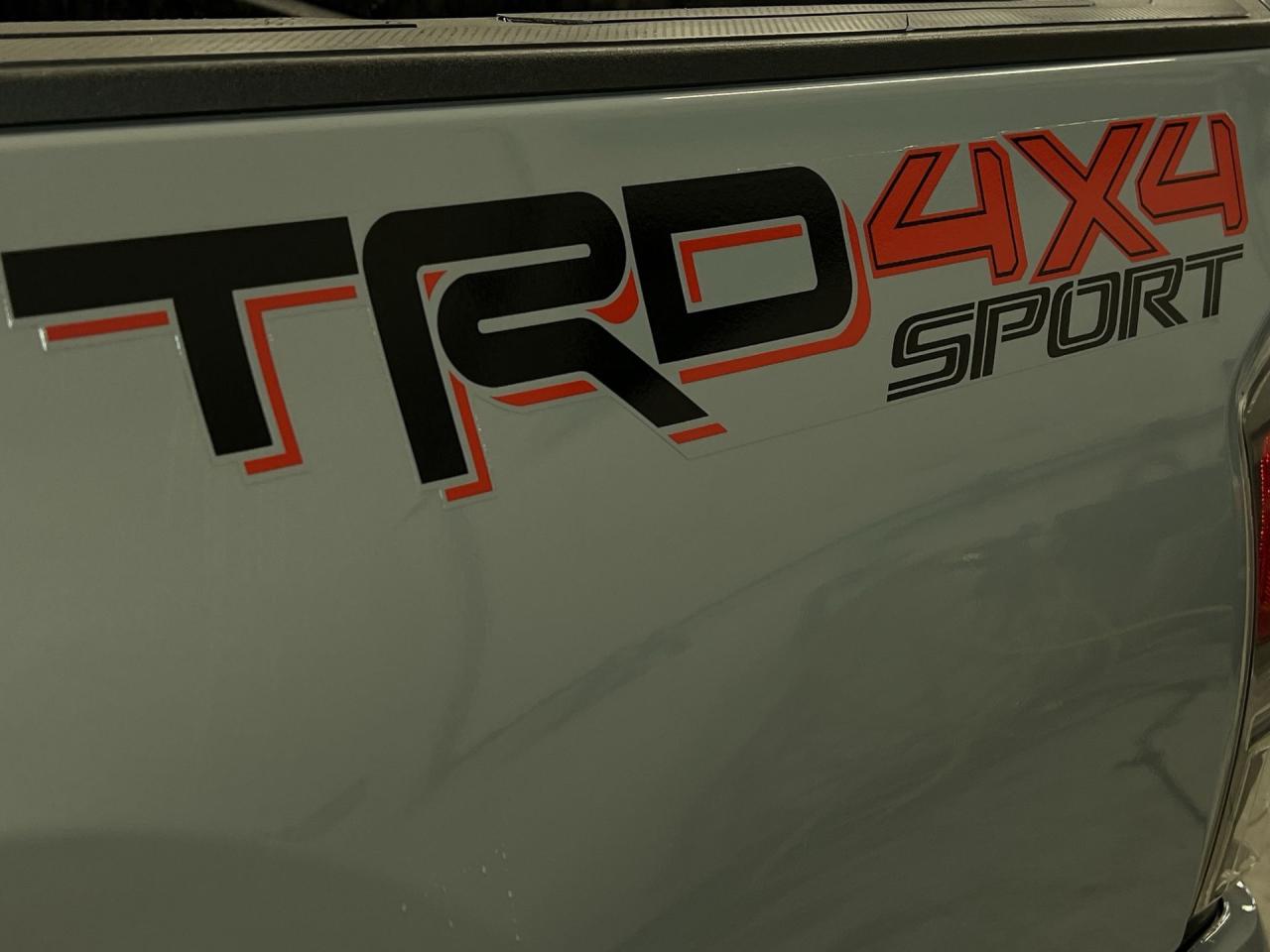 2021 Toyota Tacoma TRD SPORT PREMIUM 4X4 | 6-SPEED |LEATHER | SUNROOF Photo