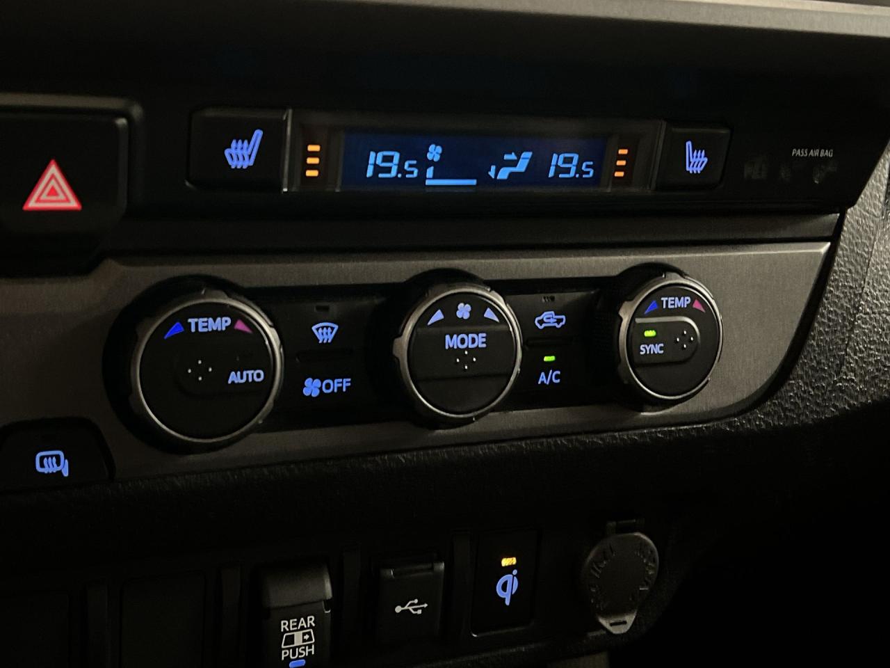 2021 Toyota Tacoma TRD SPORT PREMIUM 4X4 | 6-SPEED |LEATHER | SUNROOF Photo