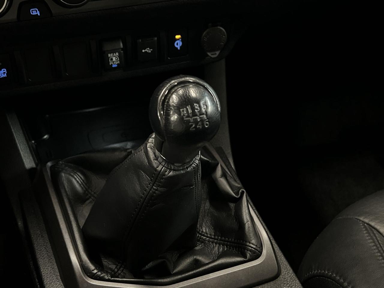 2021 Toyota Tacoma TRD SPORT PREMIUM 4X4 | 6-SPEED |LEATHER | SUNROOF Photo