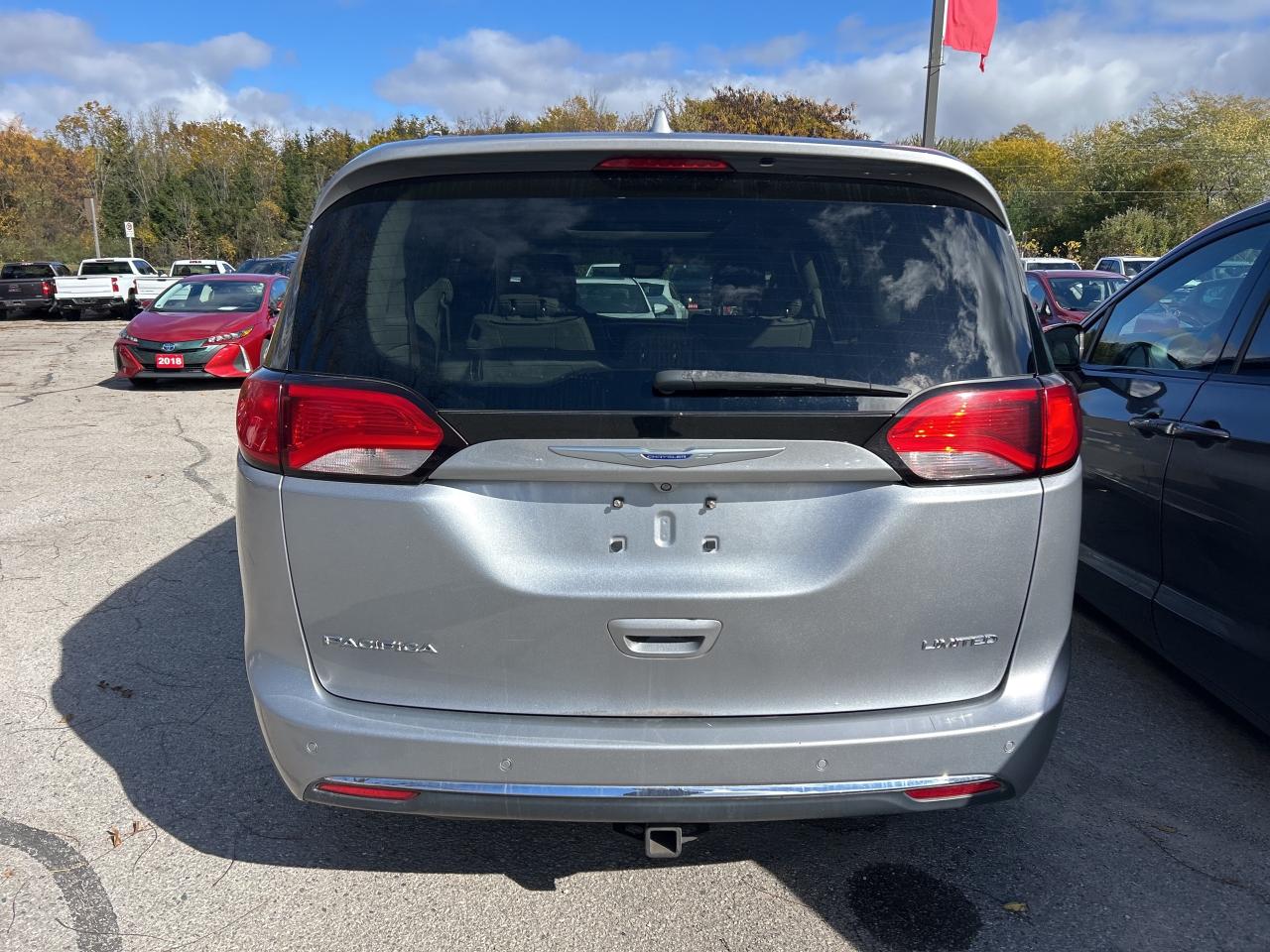 2019 Chrysler Pacifica LIMITED, CLEAN CARFAX, HEATED/ COOLED LEATHER! - Photo #7
